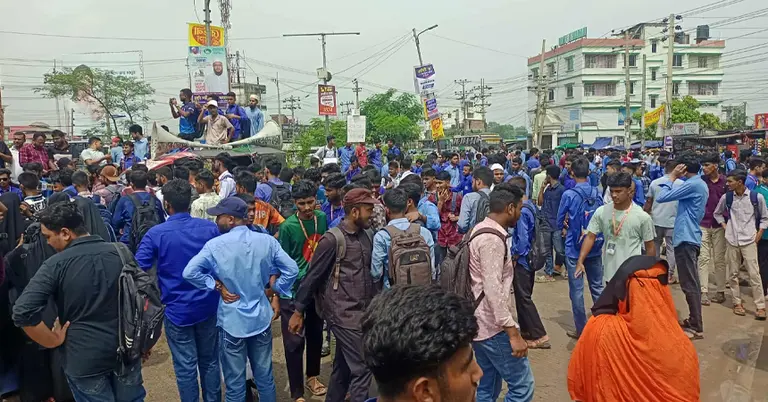 পলিটেকনিক  শিক্ষার্থীদের বিক্ষোভ